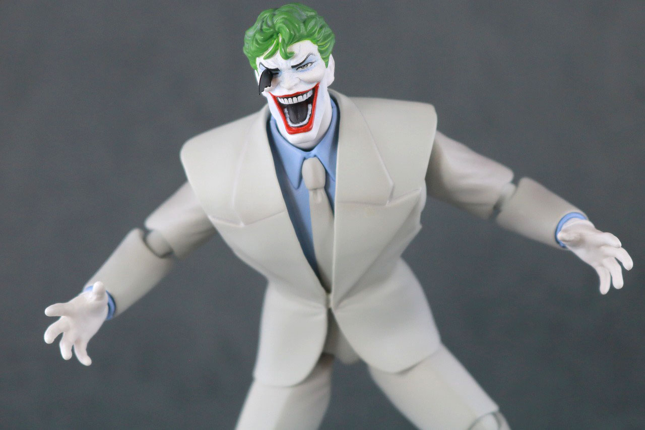  MAFEX　ジョーカー（BATMAN The Dark Knight Returns）レビュー　アクション