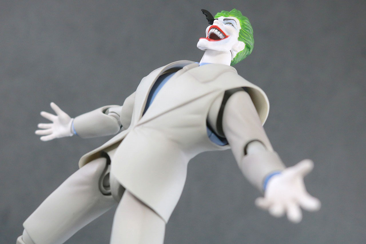  MAFEX　ジョーカー（BATMAN The Dark Knight Returns）レビュー　アクション