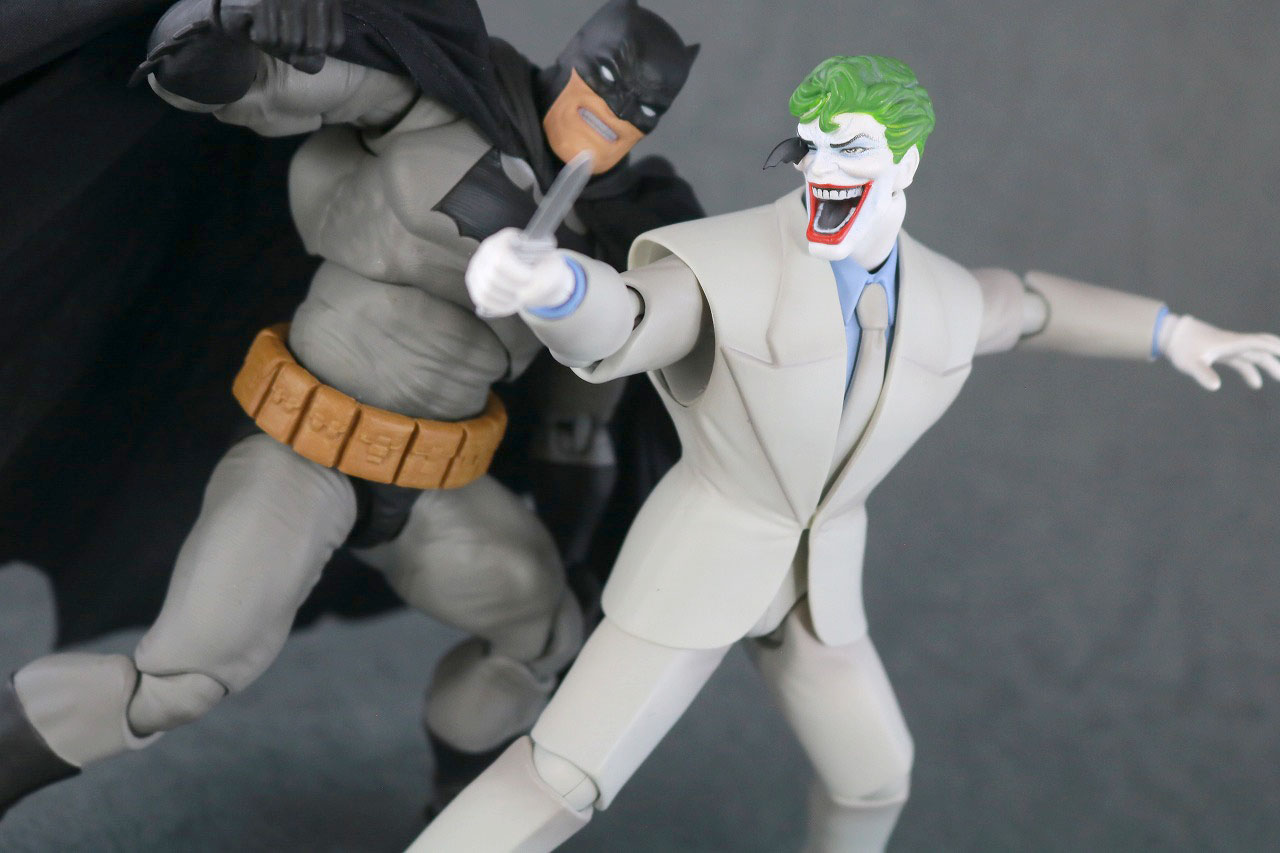  MAFEX　ジョーカー（BATMAN The Dark Knight Returns）レビュー　アクション　バットマン