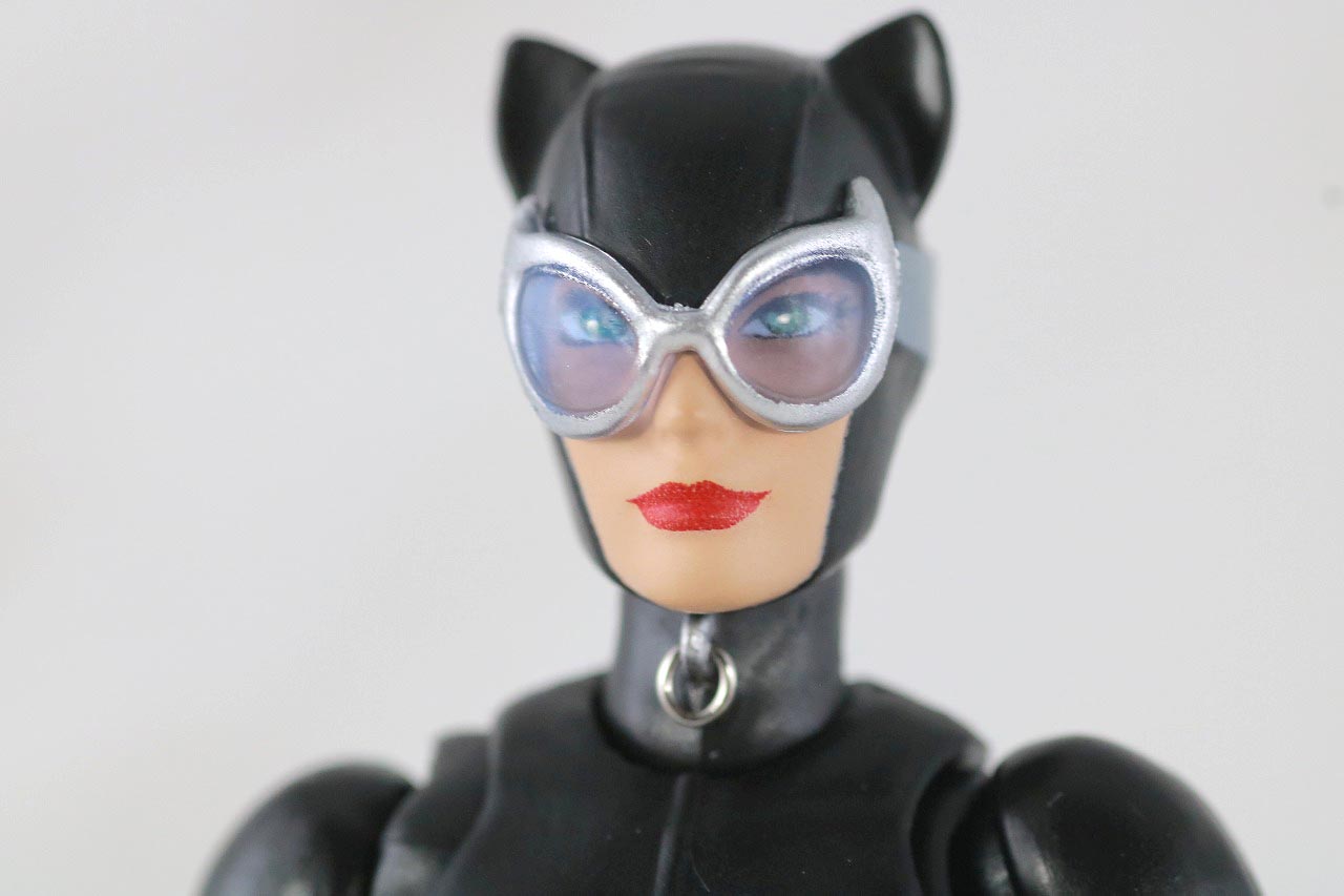 MAFEX　キャットウーマン　バットマン　HUSH　ハッシュ　レビュー　本体