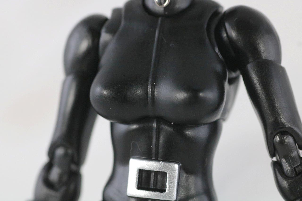 MAFEX　キャットウーマン　バットマン　HUSH　ハッシュ　レビュー　本体