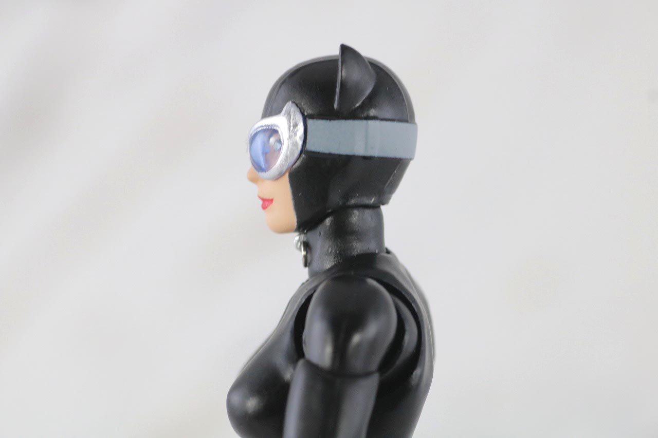 MAFEX　キャットウーマン　バットマン　HUSH　ハッシュ　レビュー　本体