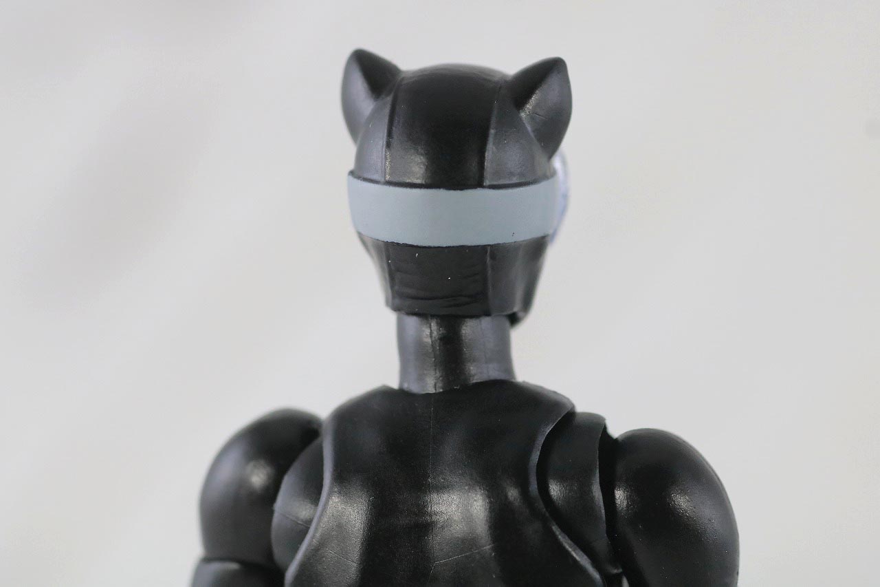 MAFEX　キャットウーマン　バットマン　HUSH　ハッシュ　レビュー　本体