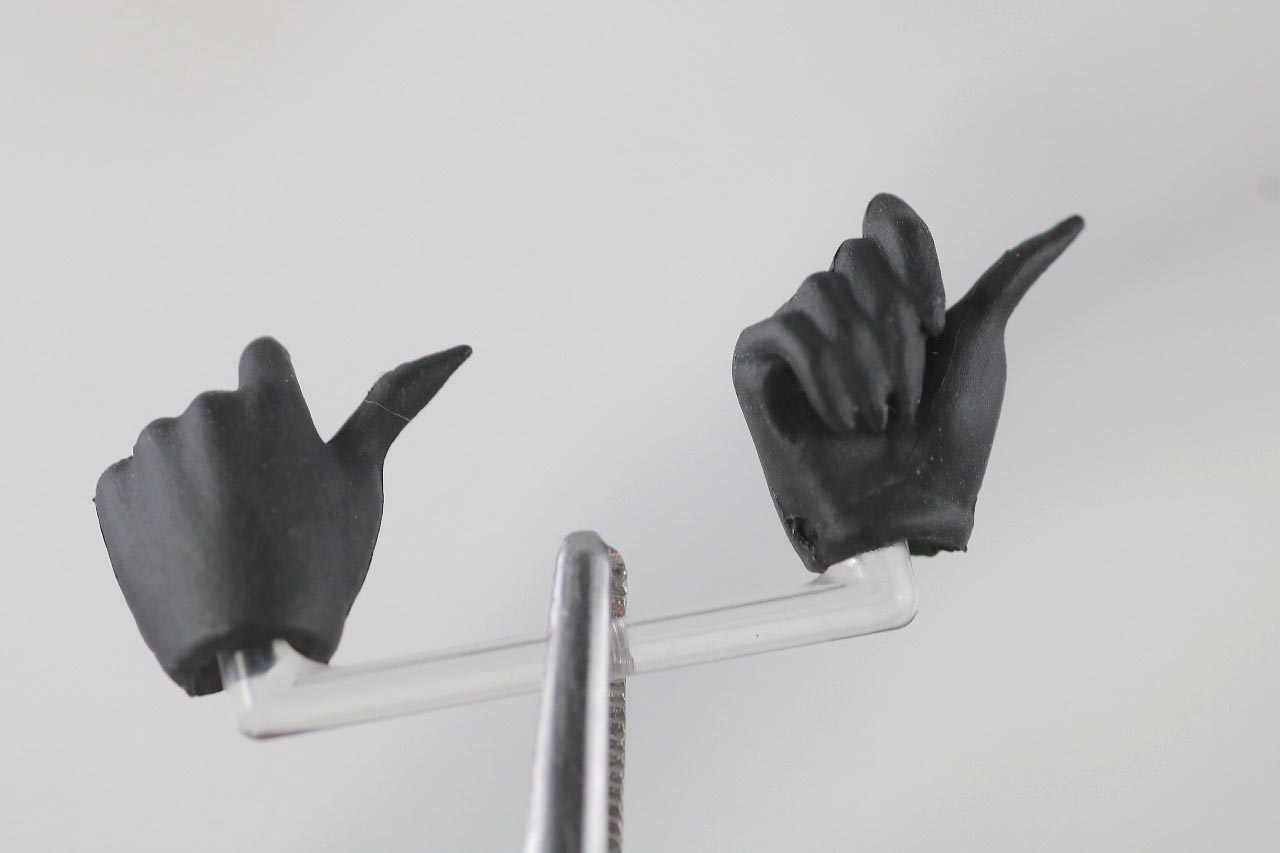 MAFEX　キャットウーマン　バットマン　HUSH　ハッシュ　レビュー　付属品　手首