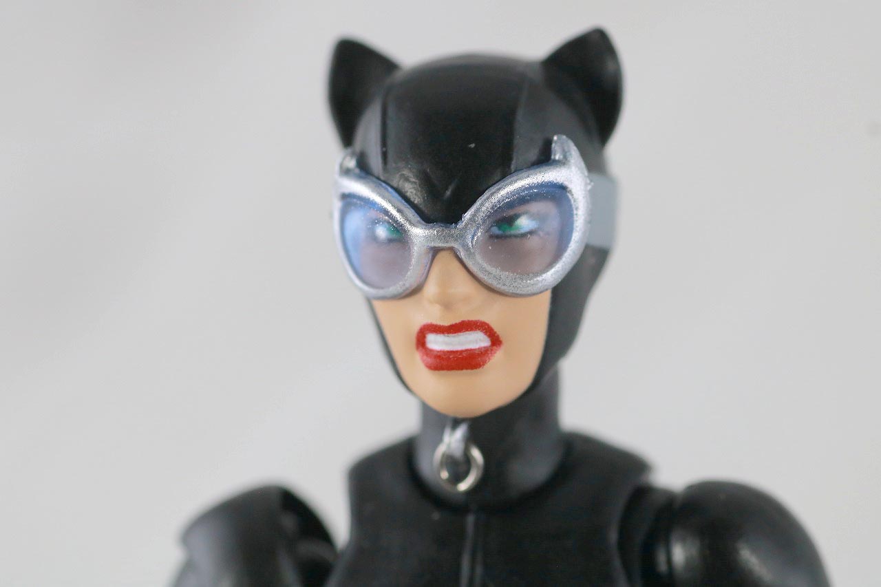 MAFEX　キャットウーマン　バットマン　HUSH　ハッシュ　レビュー　付属品　食いしばりヘッド