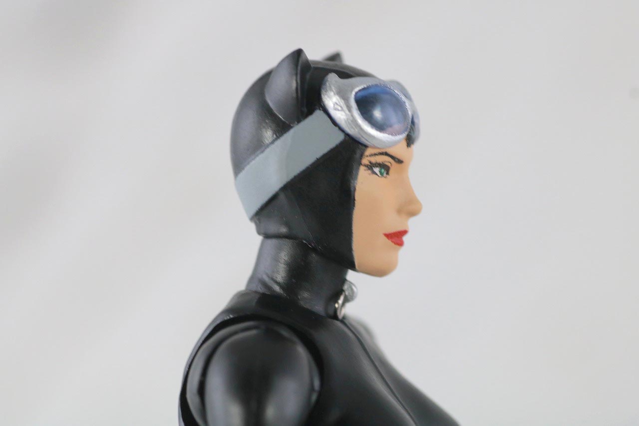 MAFEX　キャットウーマン　バットマン　HUSH　ハッシュ　レビュー　付属品　素顔ヘッド