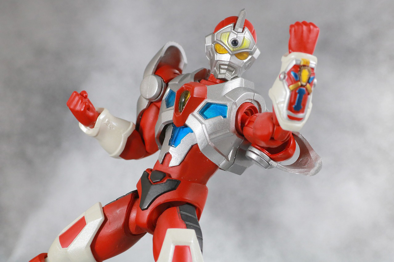 ULTRA-ACT　ウルトラアクト　グリッドマン　レビュー