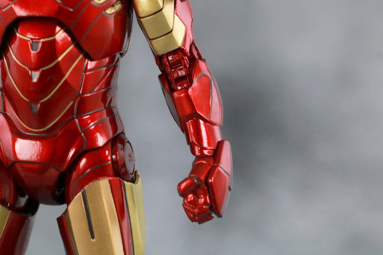ZDtoys　アイアンマン　マーク2　レビュー　本体