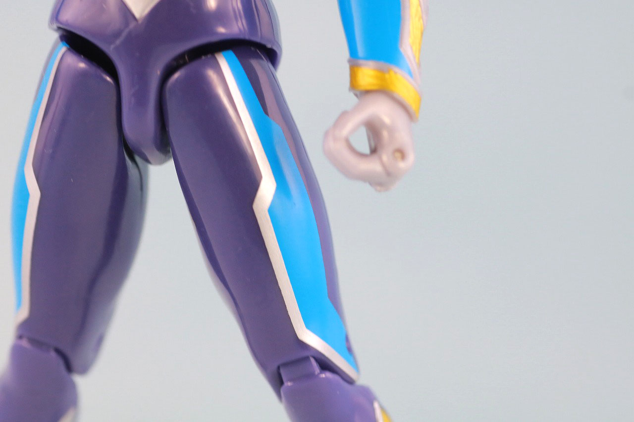 ウルトラアクションフィギュア　ウルトラマントリガー スカイタイプ　レビュー　本体