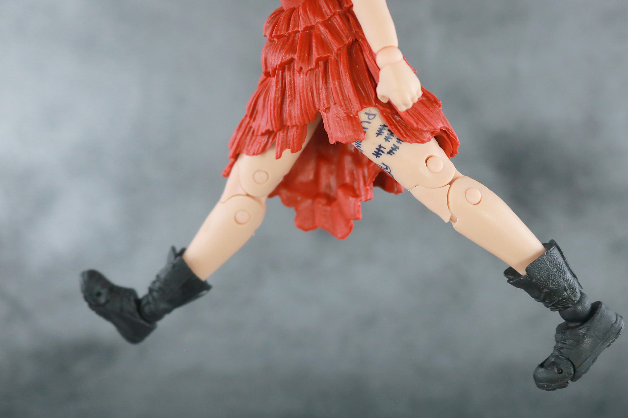 DCマルチバース　ハーレイ・クイン　ザ・スーサイド・スクワッド　レビュー　可動範囲