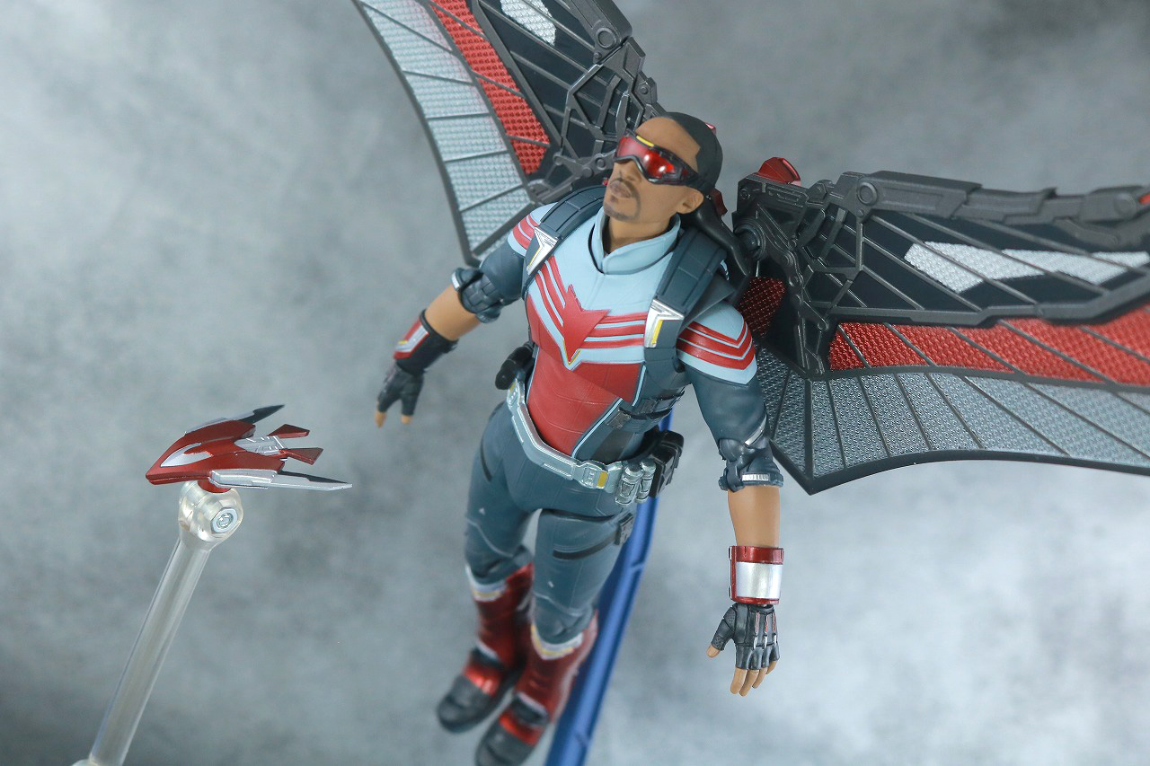 S.H.フィギュアーツ　ファルコン　（ファルコン＆ウィンターソルジャー）　レビュー　アクション