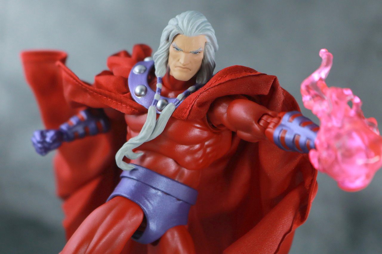 MAFEX　マグニートー　コミック　レビュー　アクション