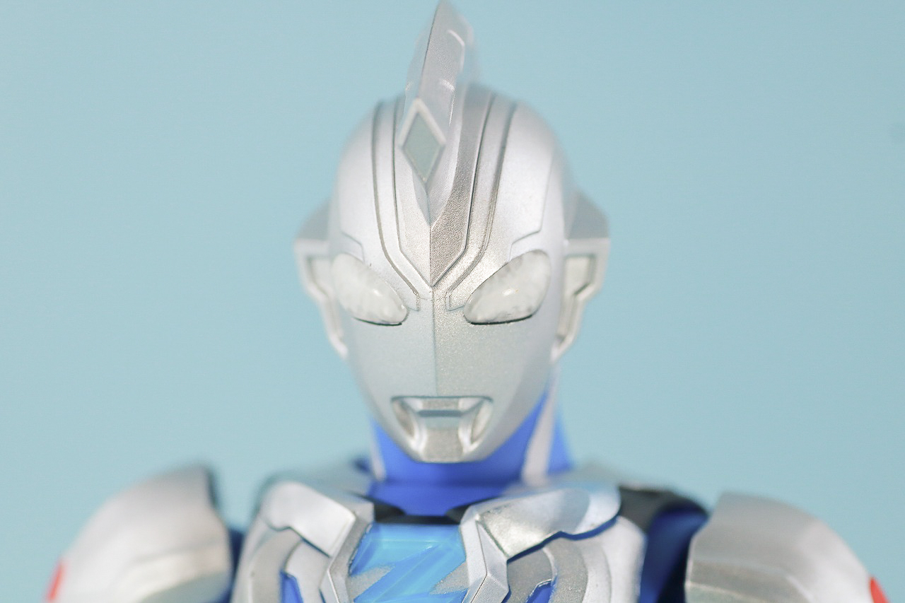 S.H.フィギュアーツ　ウルトラマンゼット　オリジナル　レビュー　本体