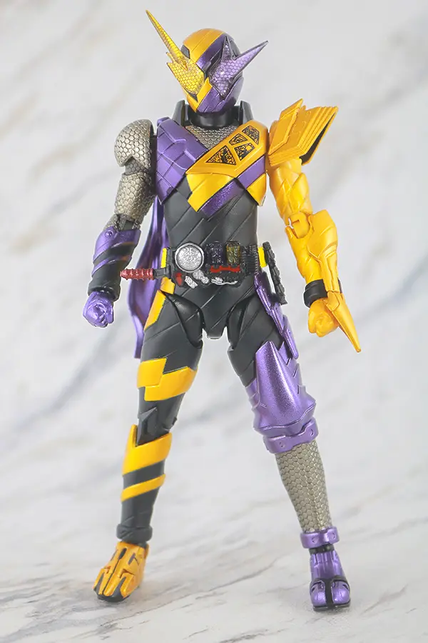 S.H.フィギュアーツ　仮面ライダービルド　ニンニンコミック　レビュー　本体