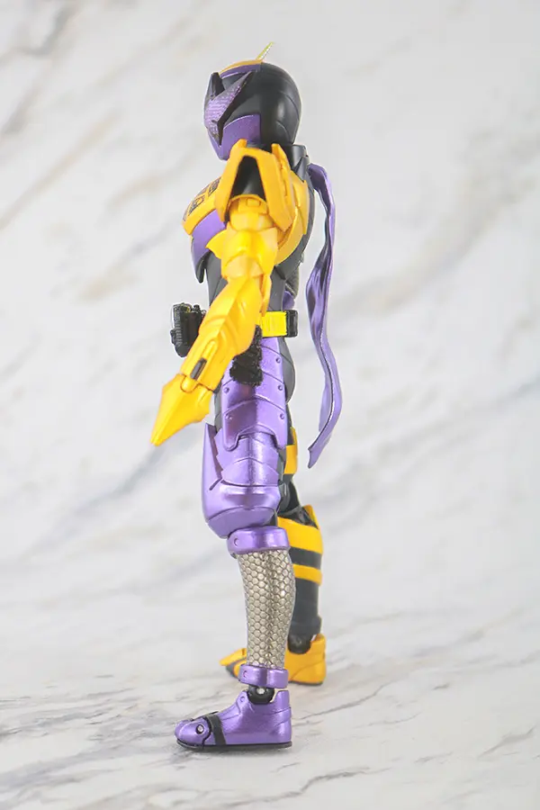 S.H.フィギュアーツ　仮面ライダービルド　ニンニンコミック　レビュー　本体