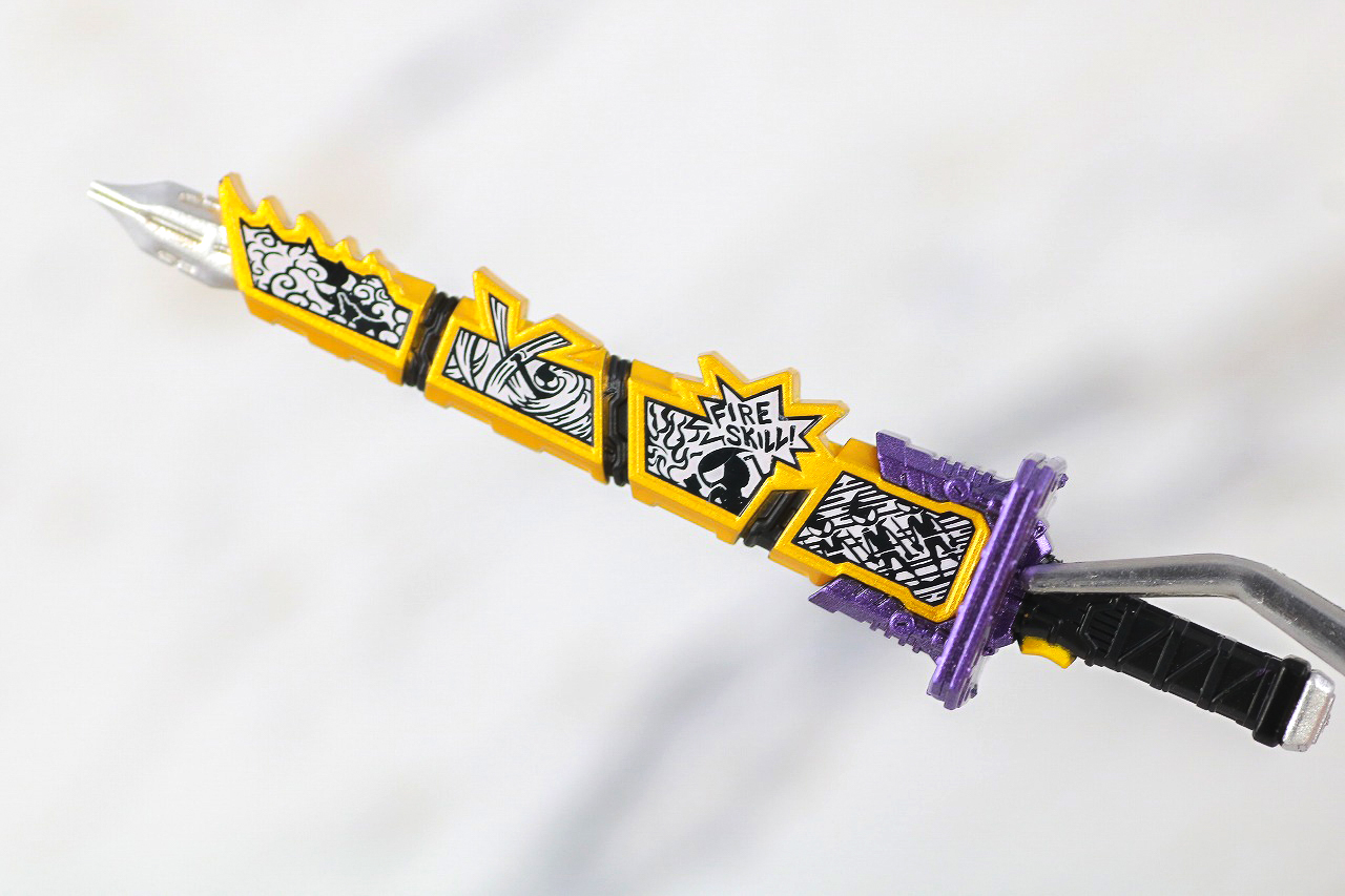 S.H.フィギュアーツ　仮面ライダービルド　ニンニンコミック　レビュー　付属品　4コマ忍法刀