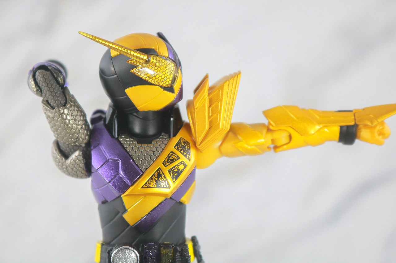 S.H.フィギュアーツ　仮面ライダービルド　ニンニンコミック　レビュー　可動範囲