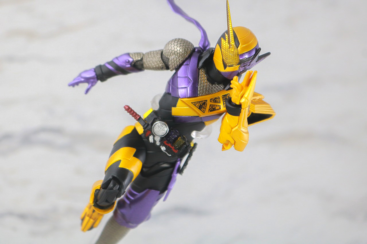 S.H.フィギュアーツ　仮面ライダービルド　ニンニンコミック　レビュー　アクション