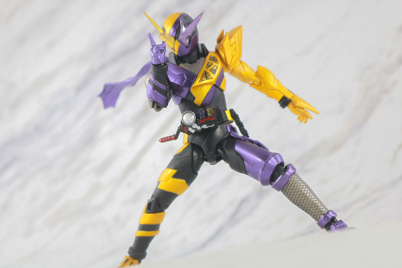 S.H.フィギュアーツ　仮面ライダービルド　ニンニンコミック　レビュー　アクション