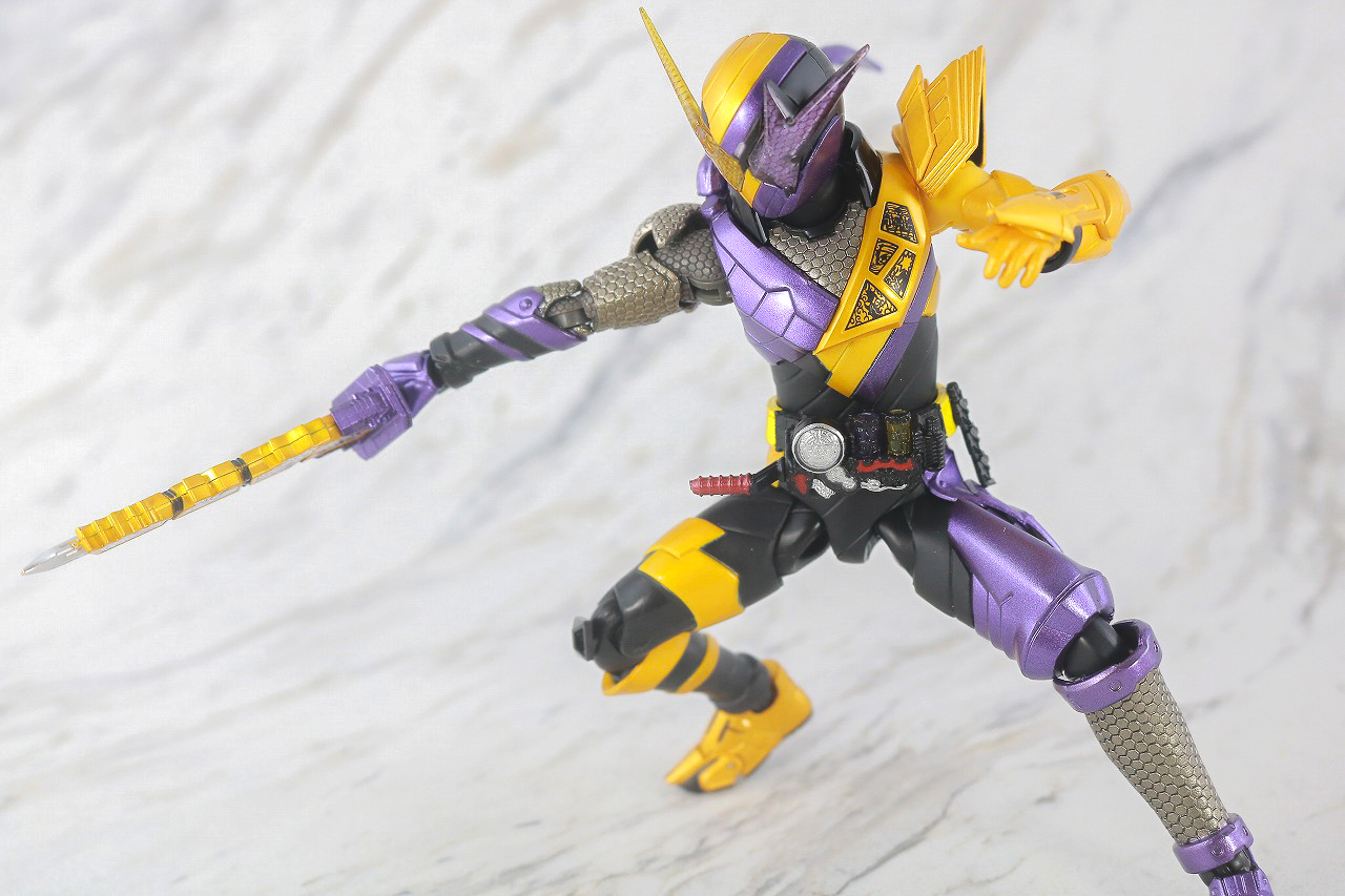 S.H.フィギュアーツ　仮面ライダービルド　ニンニンコミック　レビュー　アクション