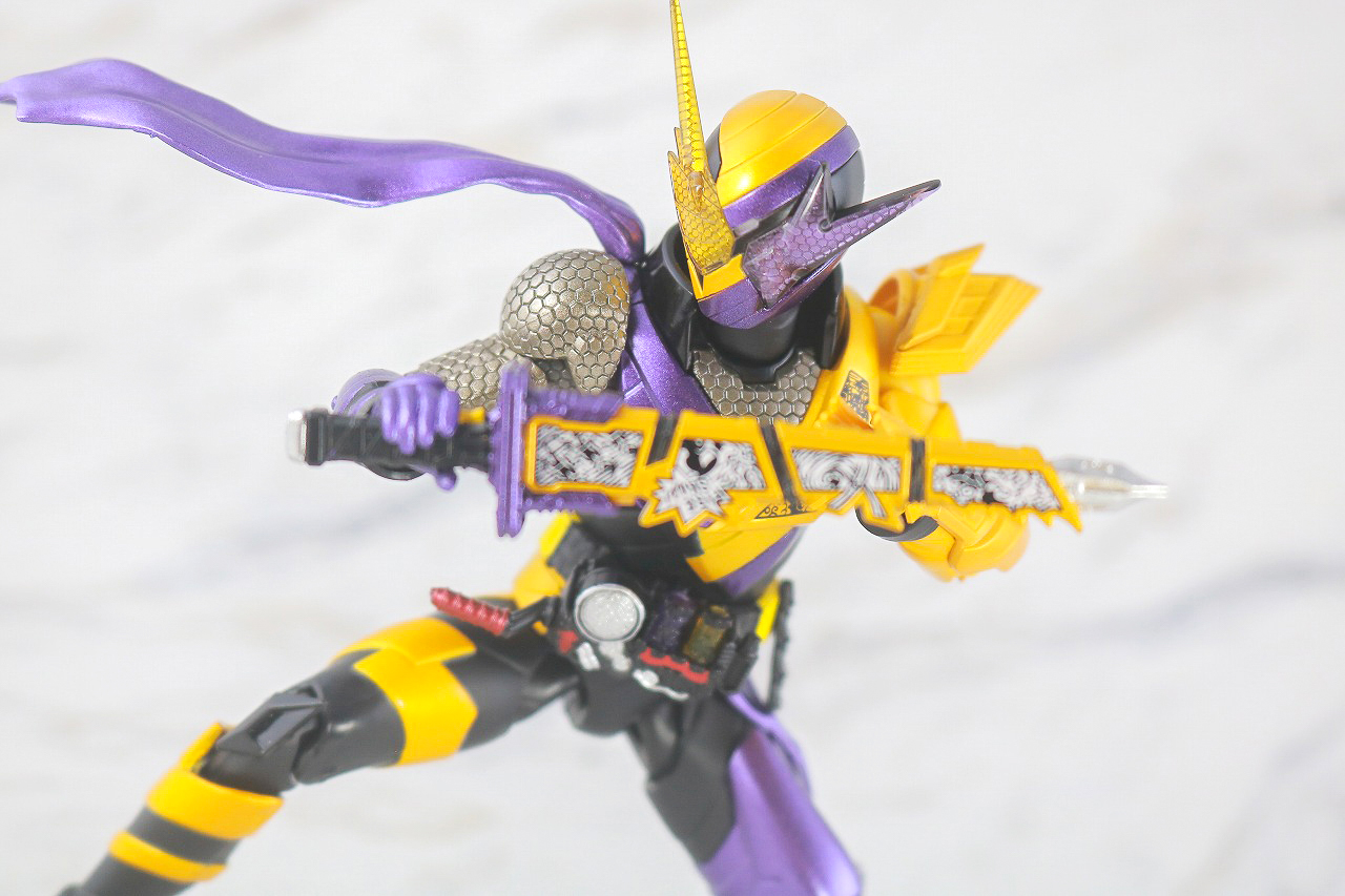 S.H.フィギュアーツ　仮面ライダービルド　ニンニンコミック　レビュー　アクション