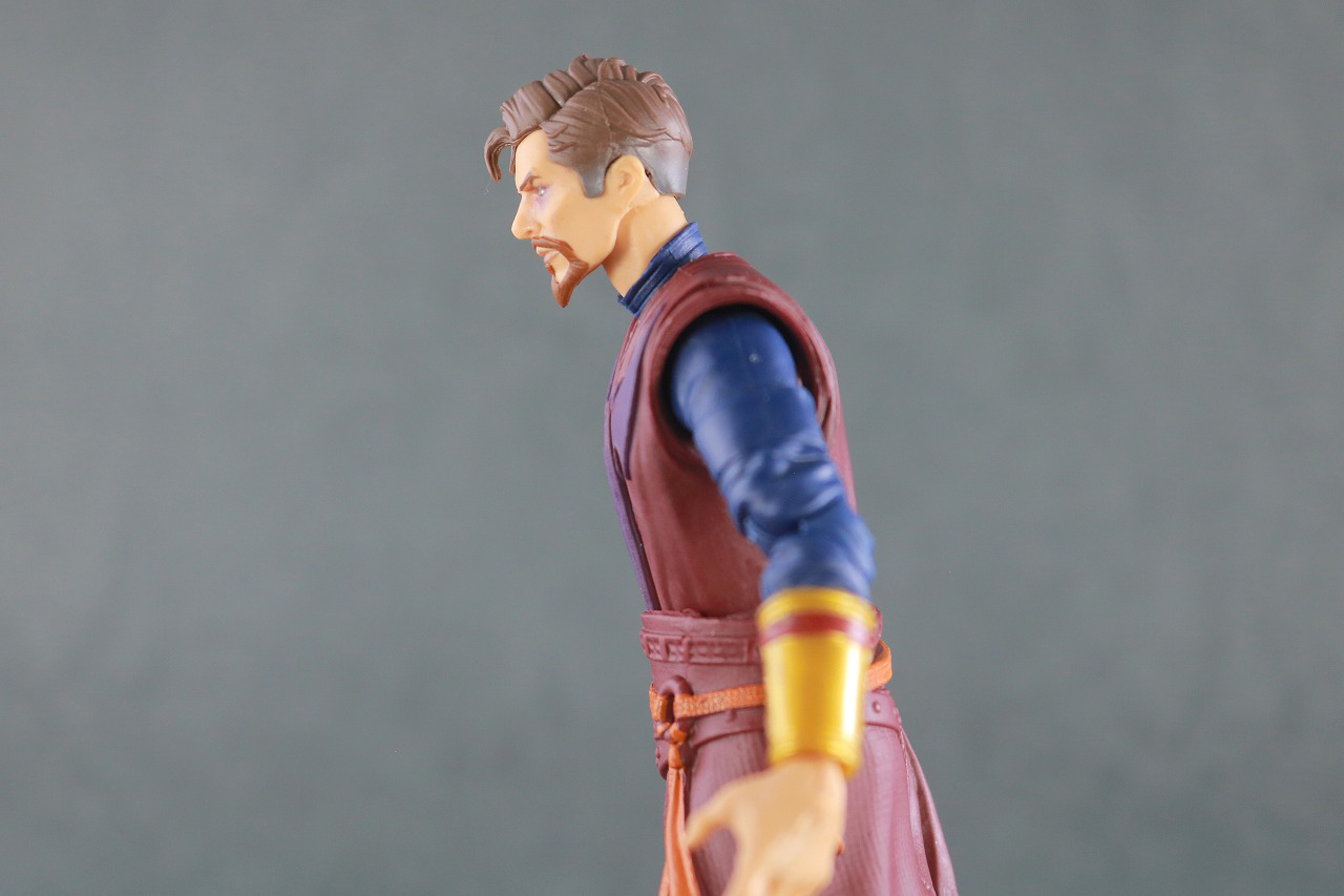 マーベルレジェンド　ドクターストレンジ　スプリーム　レビュー　可動範囲