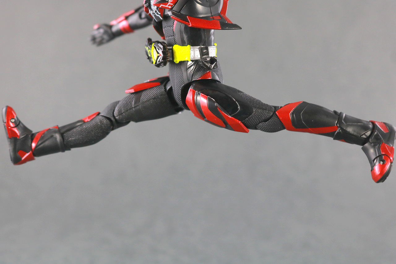 S.H.フィギュアーツ　仮面ライダーゼロワン ヘルライジングホッパー　レビュー　可動範囲