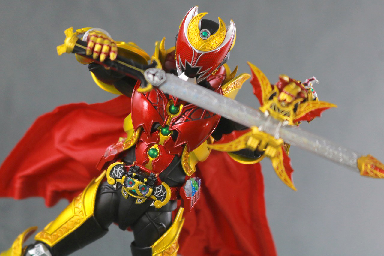 S.H.フィギュアーツ　仮面ライダーキバ　エンペラーフォーム　真骨彫製法　レビュー