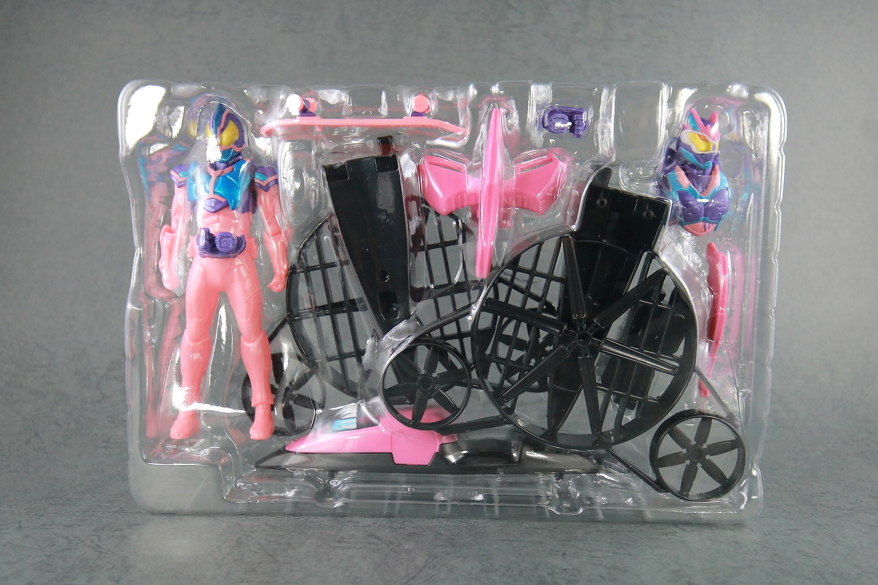 リバイスリミックスフィギュア　仮面ライダーリバイス ジャッカルゲノム　レビュー　パッケージ