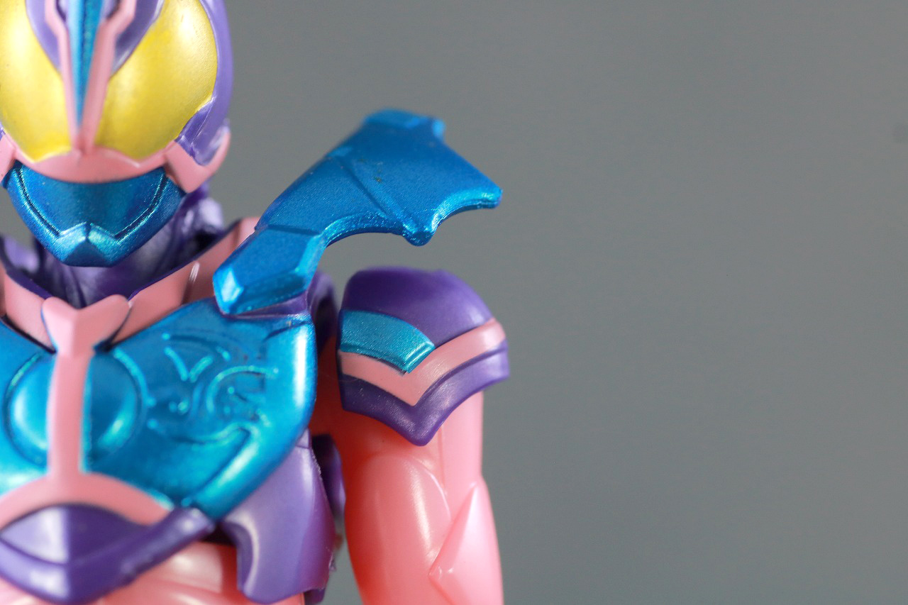 リバイスリミックスフィギュア　仮面ライダーリバイ プテラゲノム　レビュー　本体