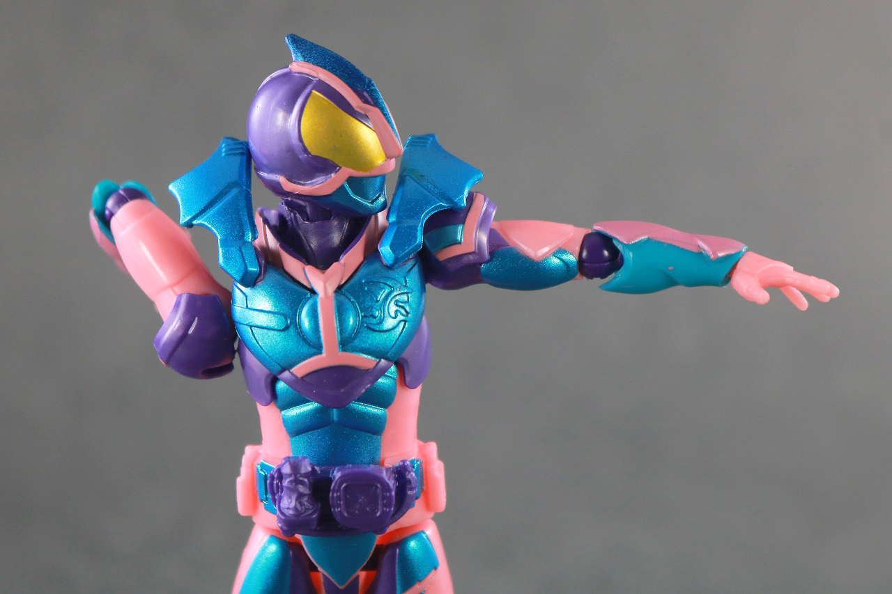 リバイスリミックスフィギュア　仮面ライダーリバイ プテラゲノム　レビュー　可動範囲