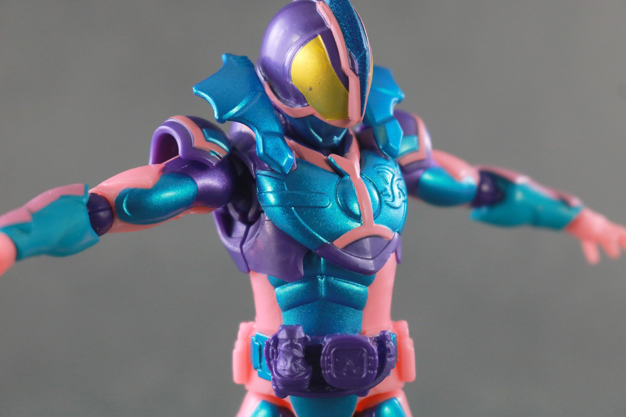 リバイスリミックスフィギュア　仮面ライダーリバイ プテラゲノム　レビュー　可動範囲