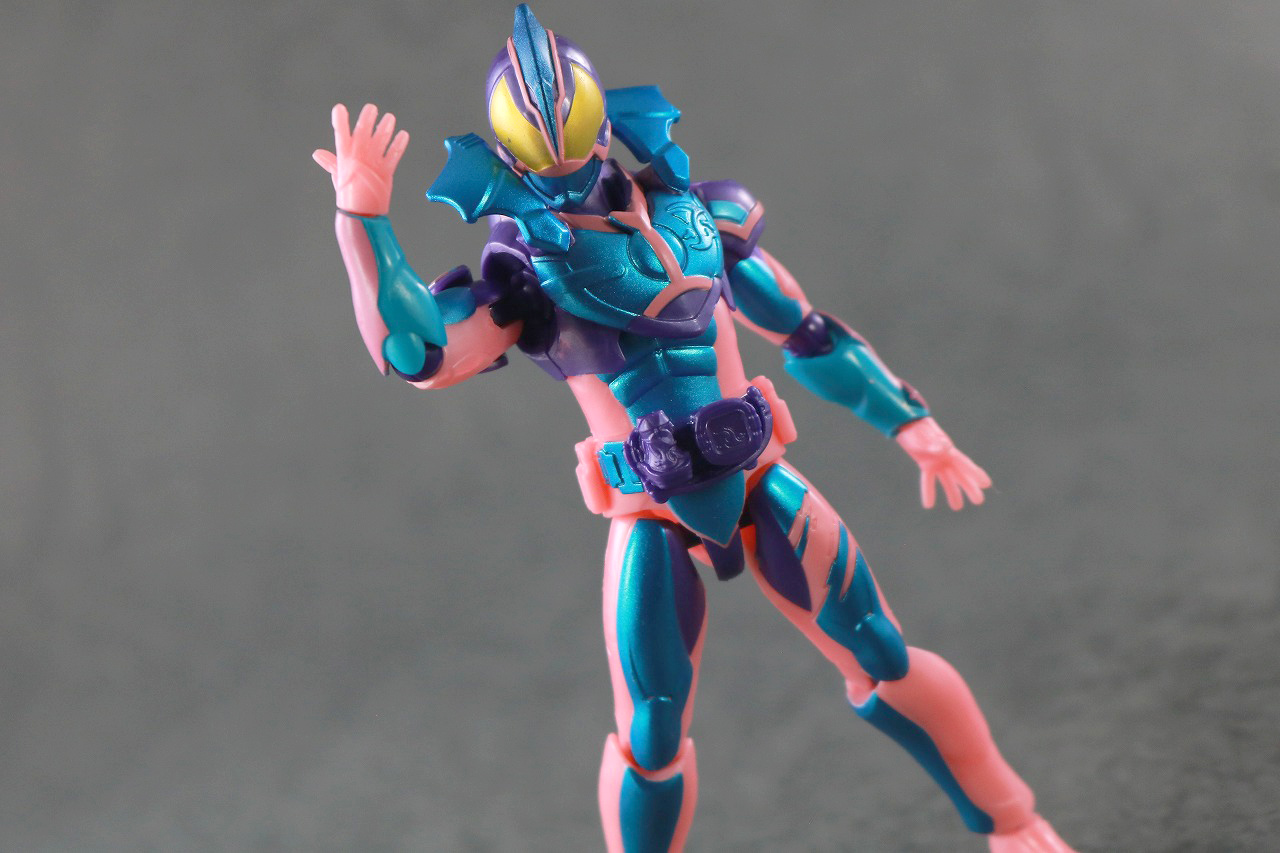 リバイスリミックスフィギュア　仮面ライダーリバイス プテラゲノム　レビュー　アクション