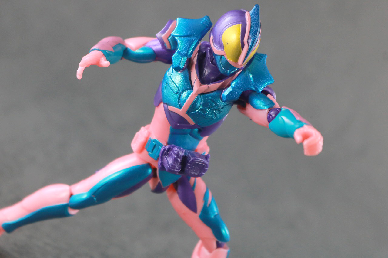 リバイスリミックスフィギュア　仮面ライダーリバイス プテラゲノム　レビュー　アクション