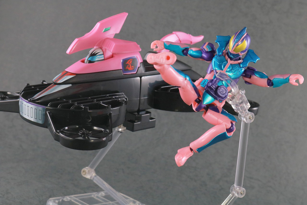 リバイスリミックスフィギュア　仮面ライダーリバイス プテラゲノム　レビュー　アクション