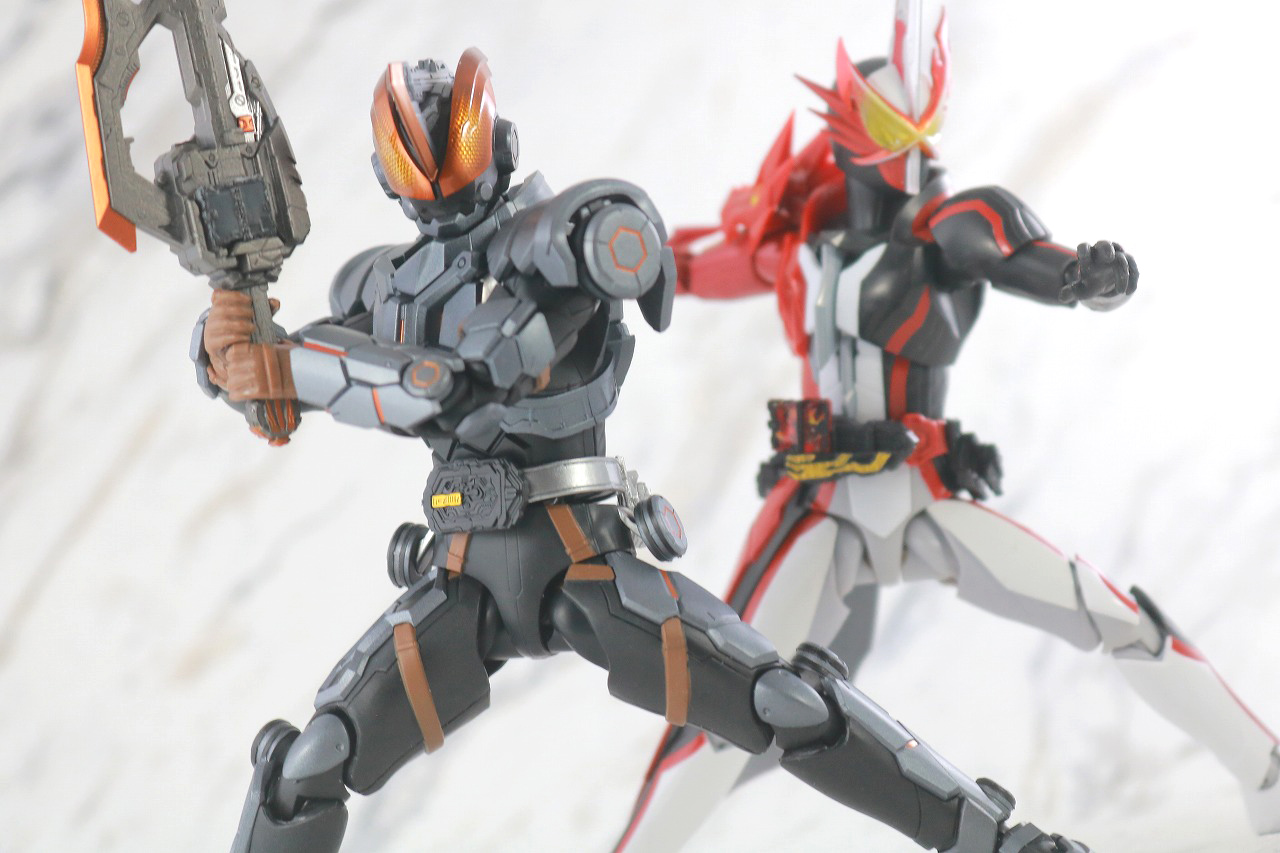 S.H.フィギュアーツ　仮面ライダーバスター　玄武神話　レビュー