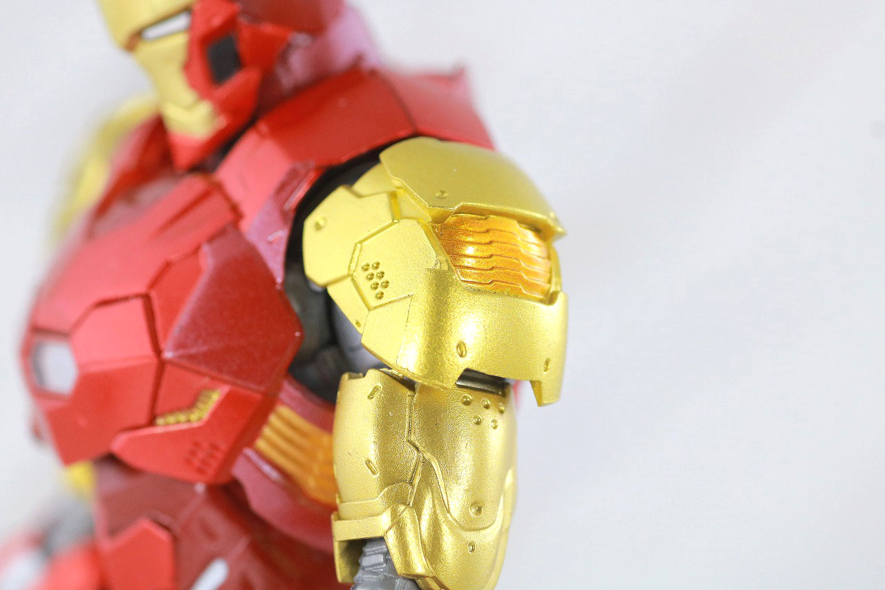 S.H.フィギュアーツ　アイアンマン（テック・オン・アベンジャーズ）　レビュー　付属品　肩パーツ