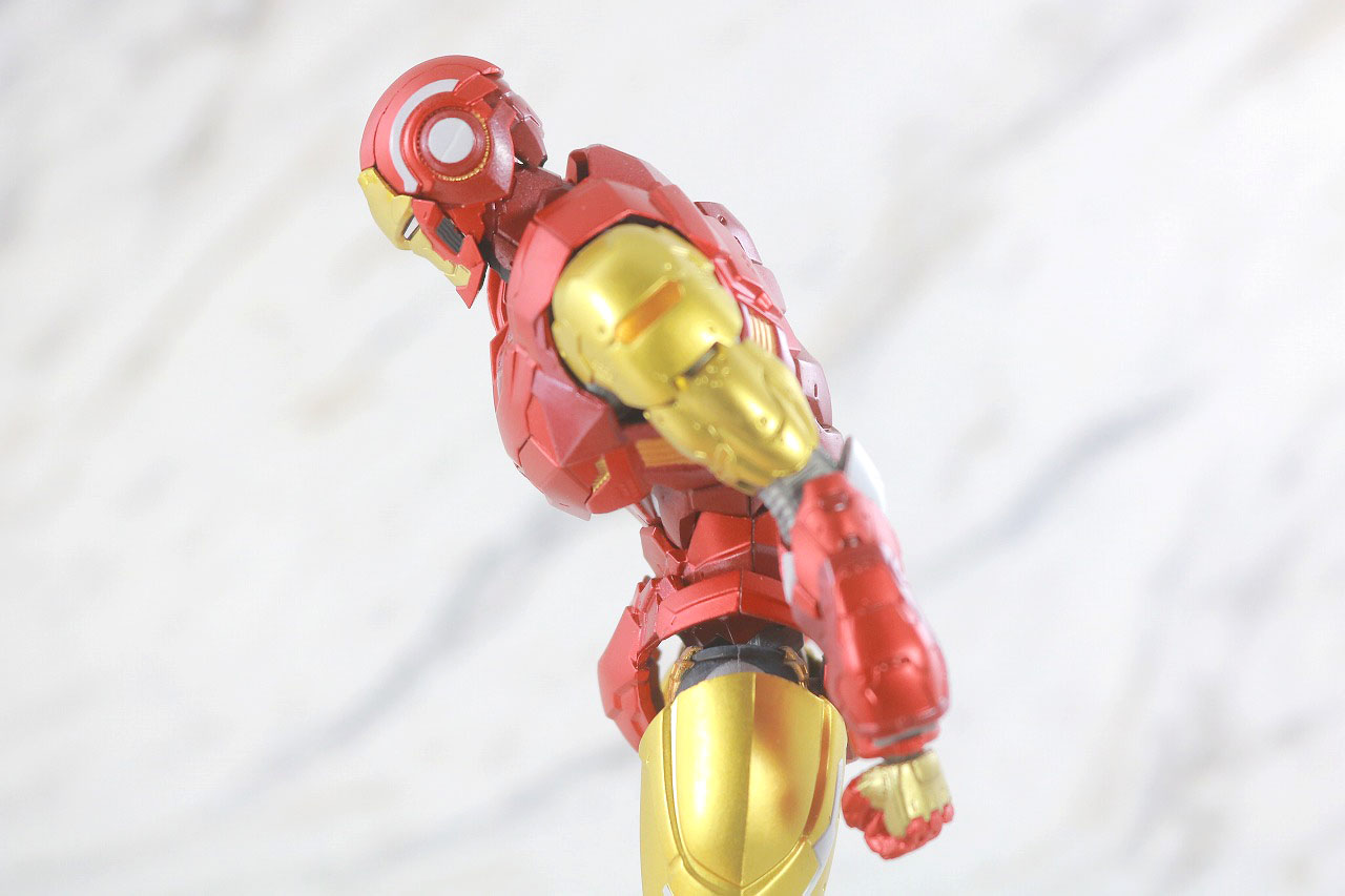 S.H.フィギュアーツ　アイアンマン（テック・オン・アベンジャーズ）　レビュー　可動範囲