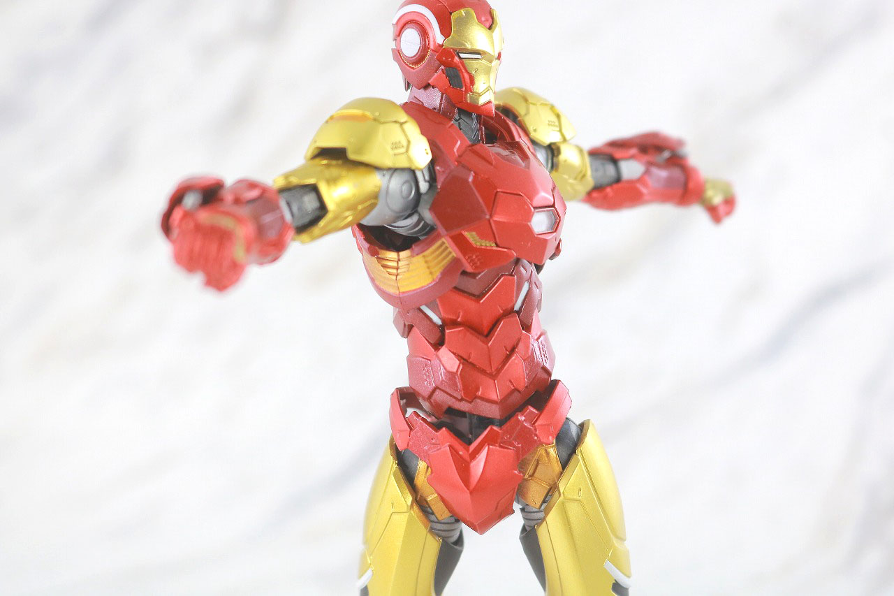 S.H.フィギュアーツ　アイアンマン（テック・オン・アベンジャーズ）　レビュー　可動範囲