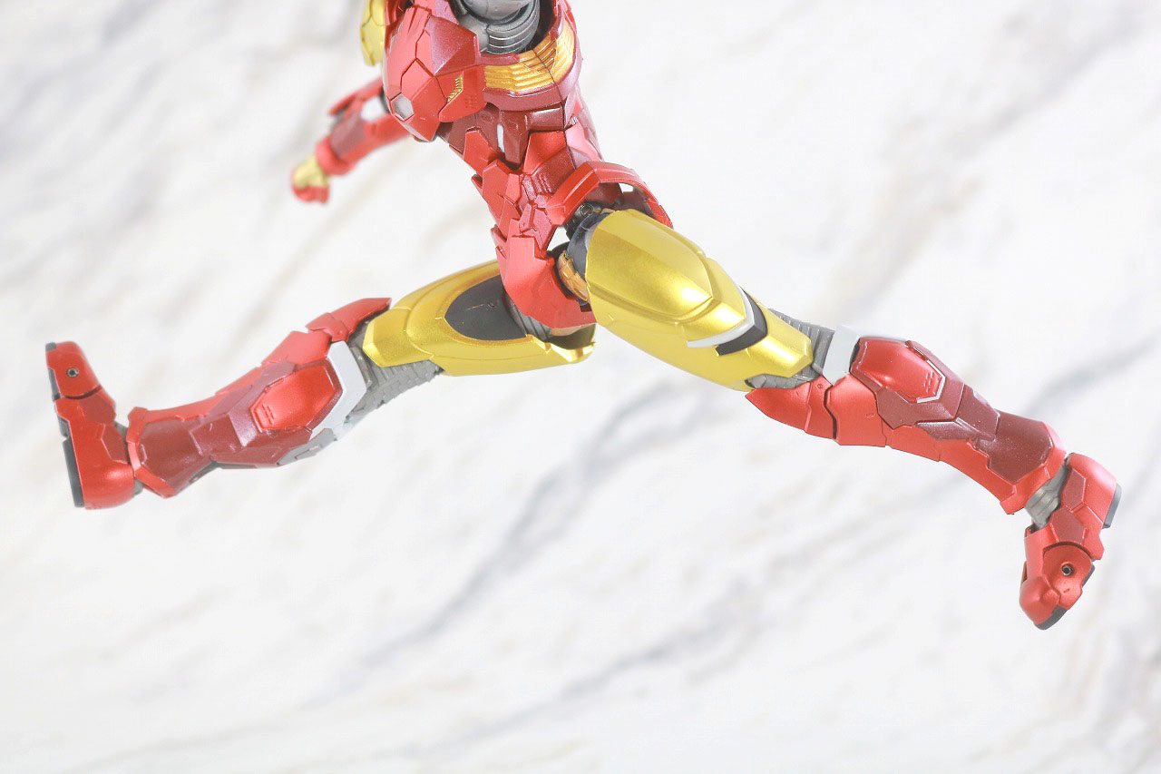 S.H.フィギュアーツ　アイアンマン（テック・オン・アベンジャーズ）　レビュー　可動範囲