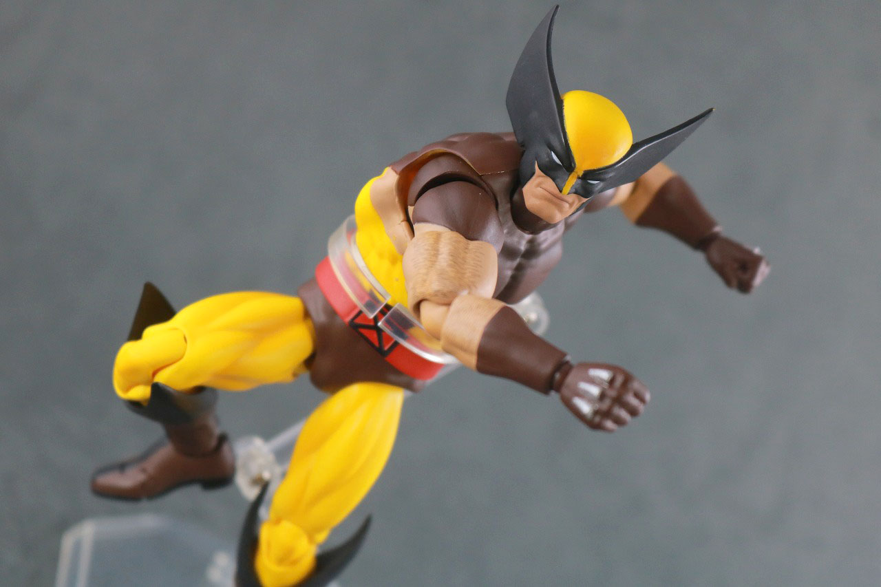 MAFEX　ウルヴァリン　ブラウン　レビュー　アクション