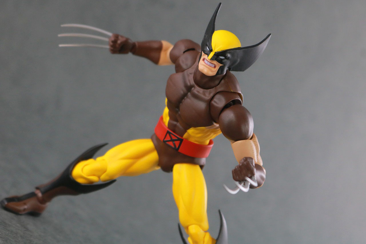 MAFEX　ウルヴァリン　ブラウン　レビュー　アクション