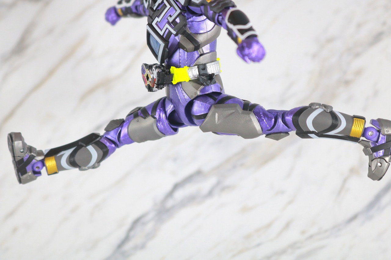 S.H.フィギュアーツ　仮面ライダー滅亡迅雷　レビュー　可動範囲