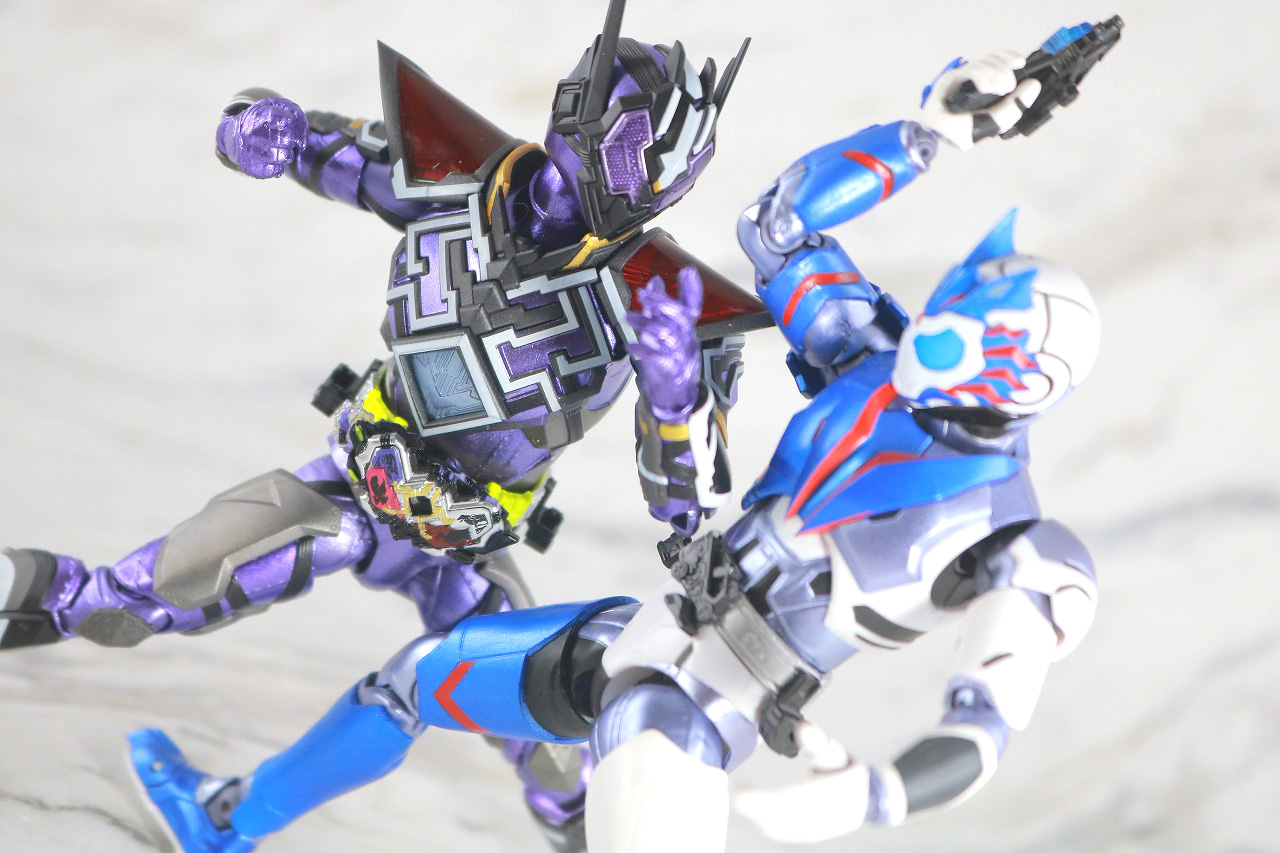 S.H.フィギュアーツ　仮面ライダー滅亡迅雷　レビュー　アクション