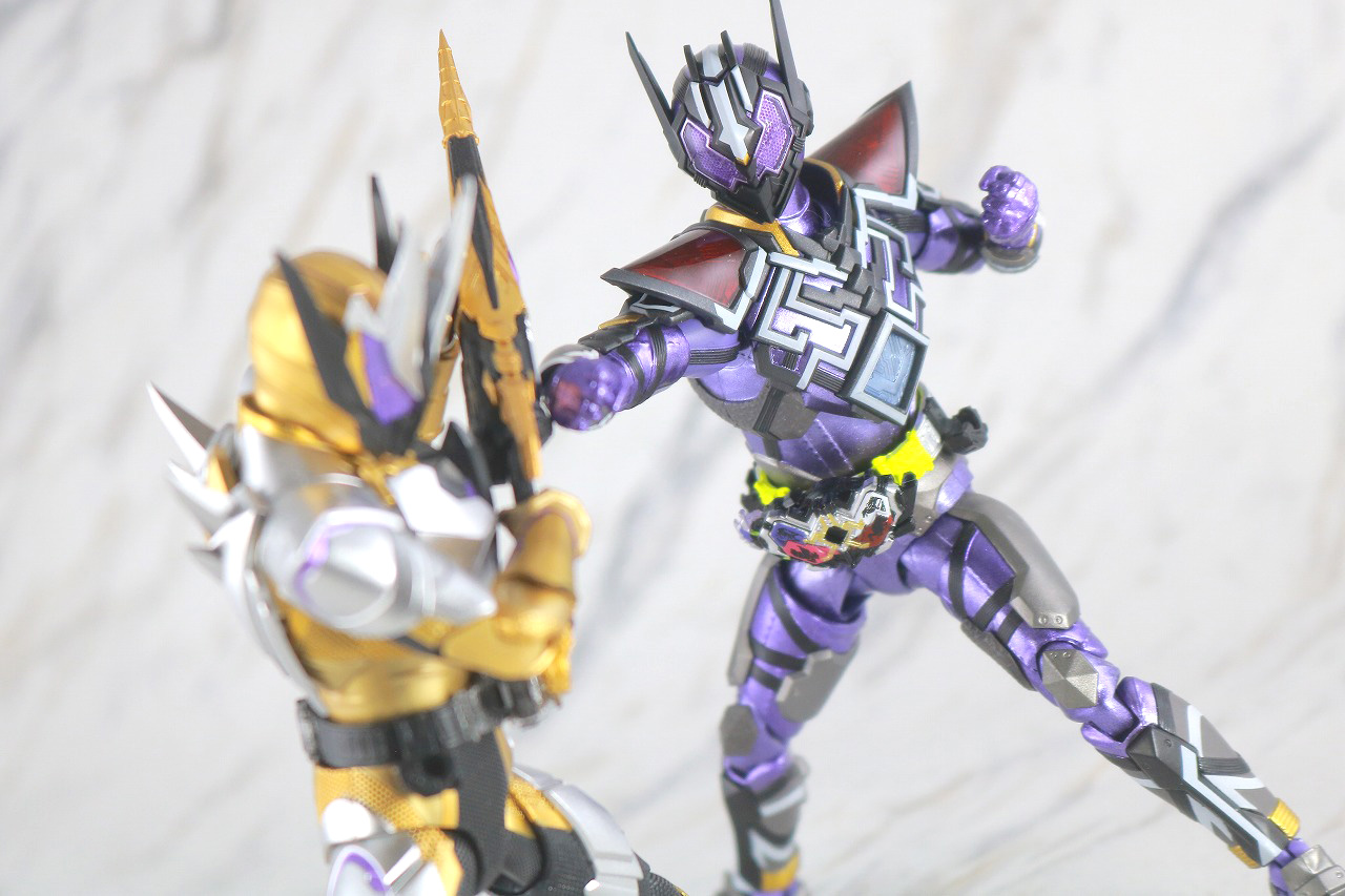 S.H.フィギュアーツ　仮面ライダー滅亡迅雷　レビュー　アクション　仮面ライダーサウザー