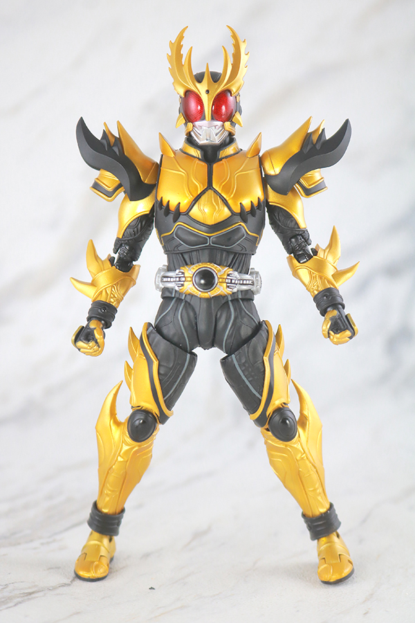 S.H.フィギュアーツ 仮面ライダークウガ ライジングアルティメット 真骨彫製法 レビュー 本体
