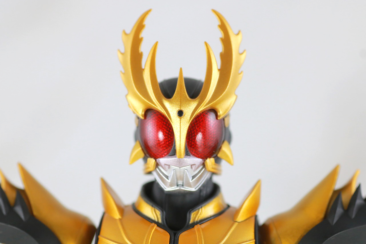 S.H.フィギュアーツ 仮面ライダークウガ ライジングアルティメット 真骨彫製法 レビュー 本体