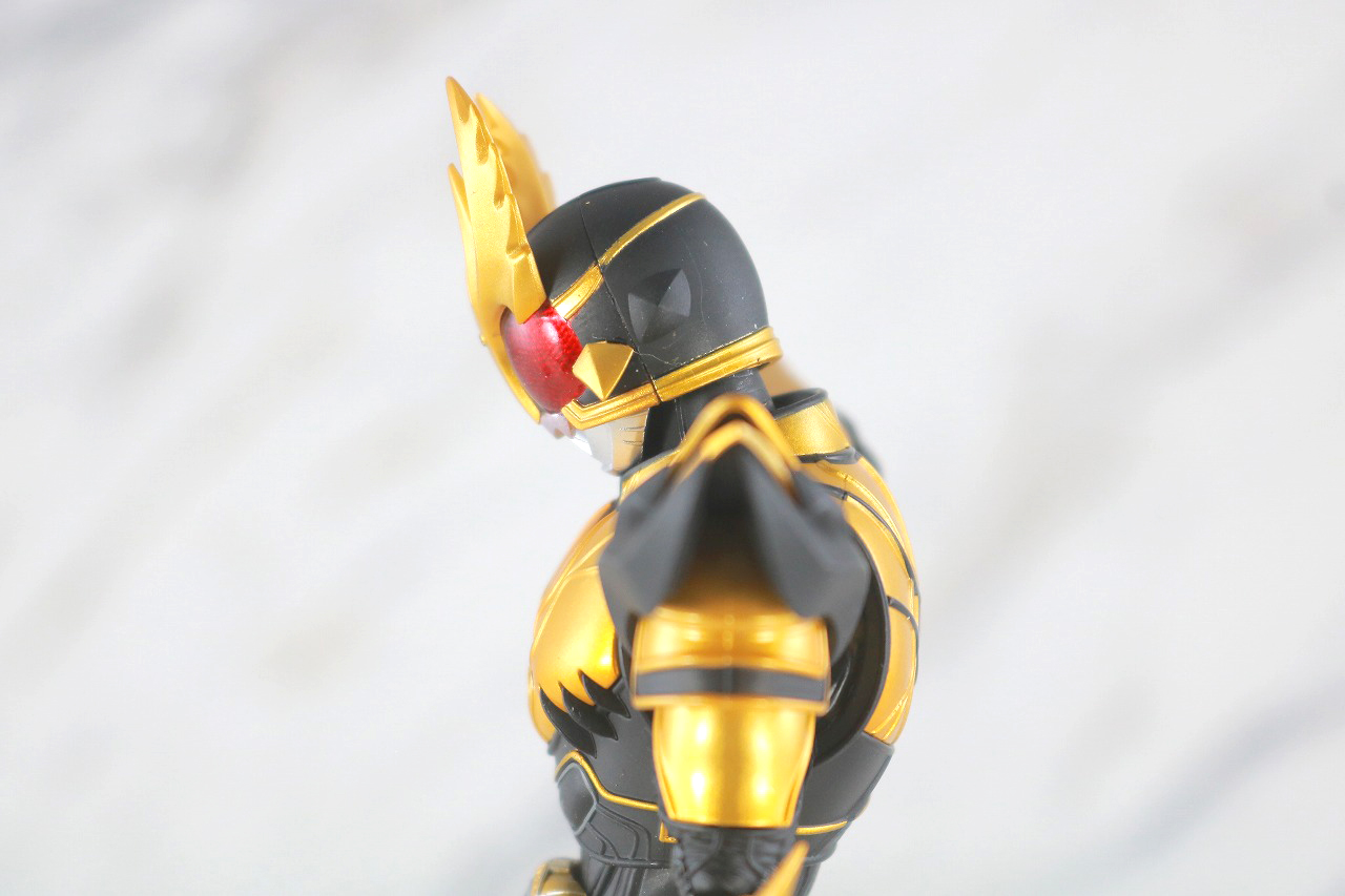 S.H.フィギュアーツ 仮面ライダークウガ ライジングアルティメット 真骨彫製法 レビュー 可動範囲