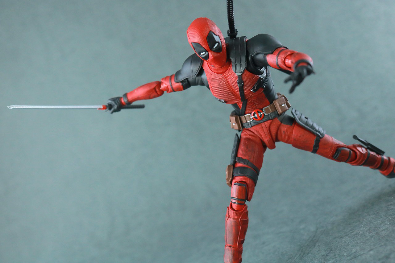 S.H.フィギュアーツ　デッドプール　レビュー　アクション