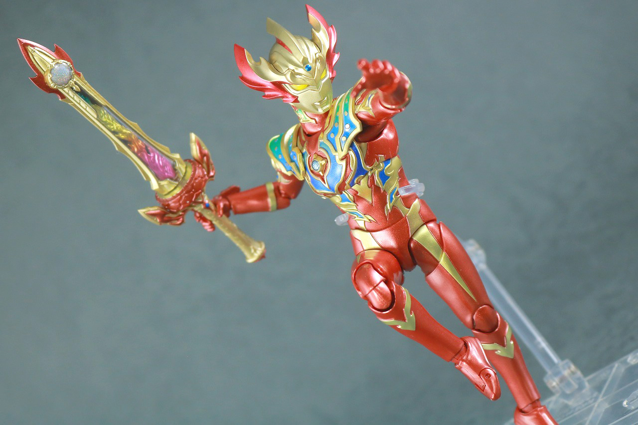 S.H.フィギュアーツ　ウルトラマンタイガ トライストリウム レインボー　レビュー　アクション